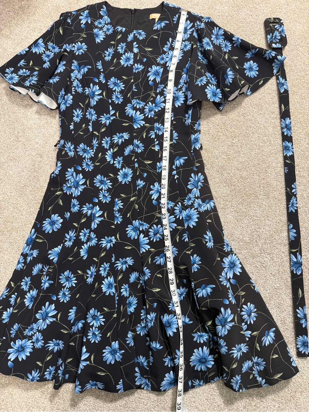 Daisy Cornflower Floral Stretch-Cady Flutter Sleeve Dress | US 4 - Picture 10 of 16